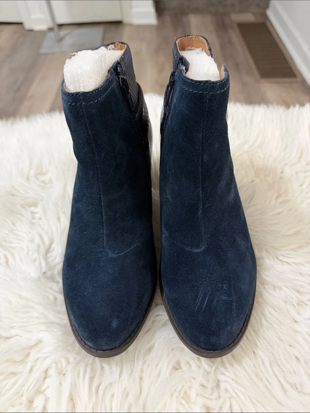 Vionic Navy Suede Ankle Booties with Side Zip Size 5 NWOT